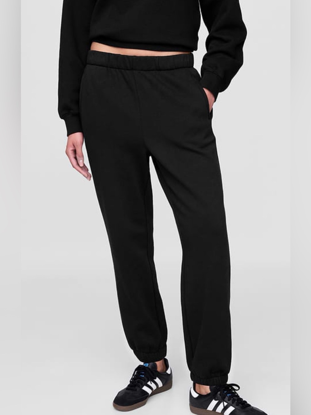 Gap High Rise VintageSoft Relaxed Joggers black size S